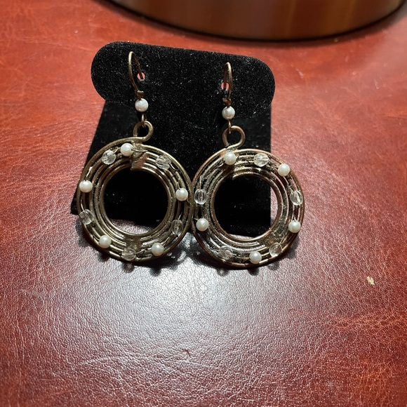 Jewelry - EUC Vintage Brassy Earrings